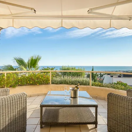Villa 3 Bedroom With Shared Pool And Amazing Sea Views Sitges