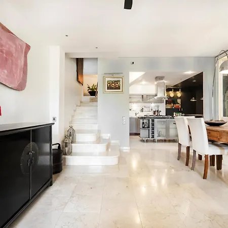 3 Bedroom With Shared Pool And Amazing Sea Views Villa *